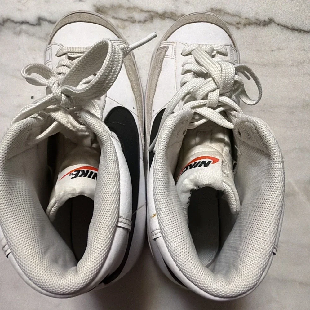Nike Blazer Mid 77 White Black GS Sneakers DA4086-100 Size 7Y